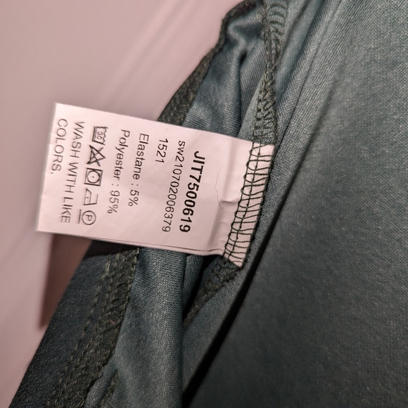 Green Pants - Picture 4 of 5